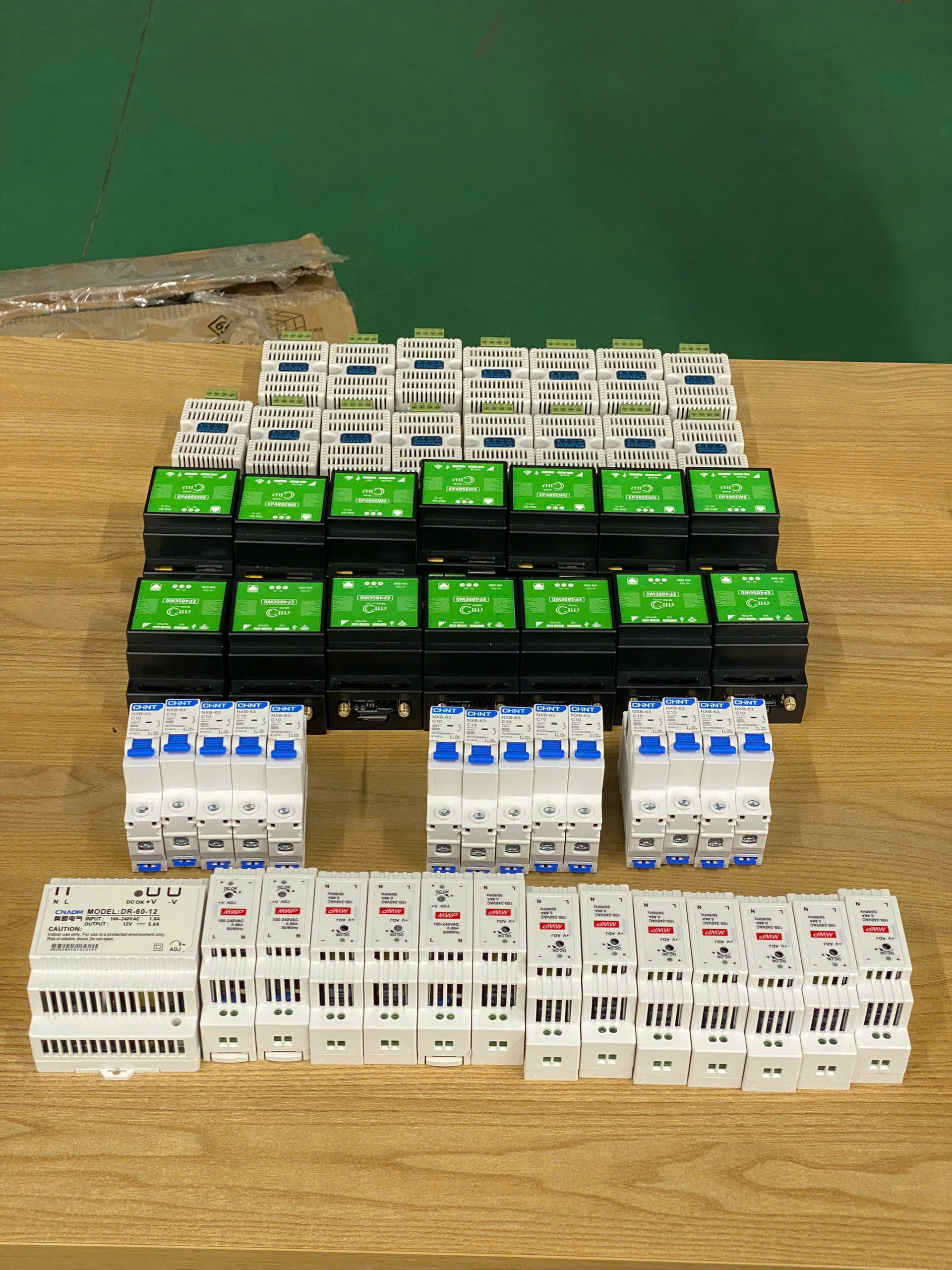 Tủ điện có EP485EWG và dây tín hiệu